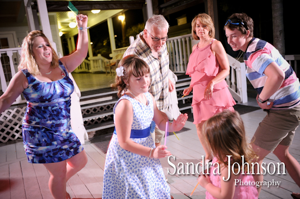 Best Paradise Cove at Buena Vista Watersports in Orlando, Florida wedding photographer - Sandra Johnson (SJFoto.com)